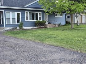 215 13th St S, Hudson, WI