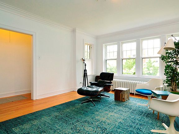 1st floor living room