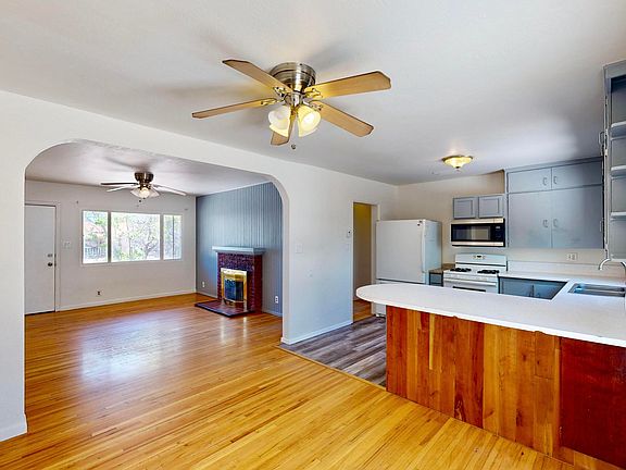 4th image of 2900 Alvarado Dr NE