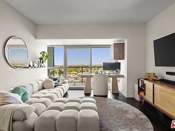 2nd image of 13700 Marina Pointe Dr Unit 809