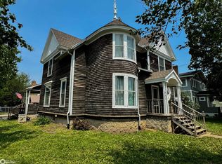 602 Central Ave E, Hampton, IA 50441