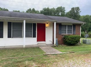 14 Mara Ln APT B, Makanda, IL 62958