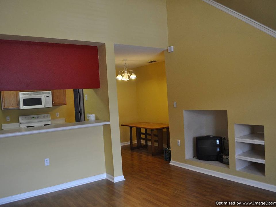1st image of 2738 W Tharpe St APT 1501