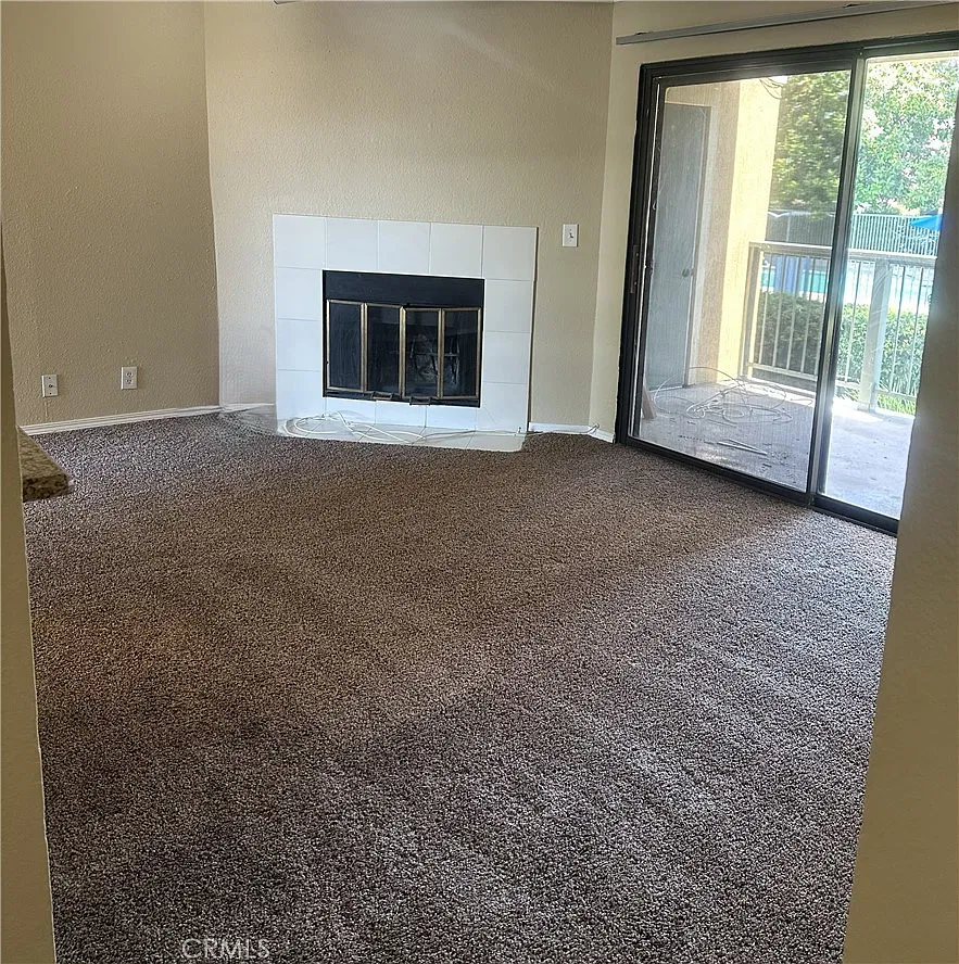 2 bed, 1008 sqft, $2,575 — Photo 4
