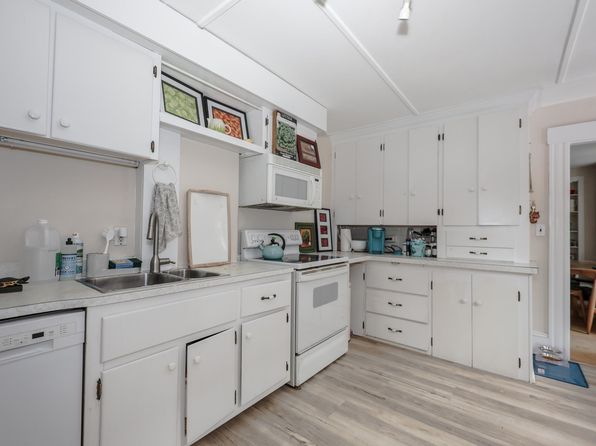 manchester-new-hampshire-74274083 picture