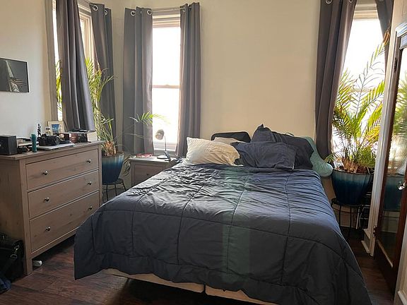 3rd image of 759 Corinthian Ave #2R