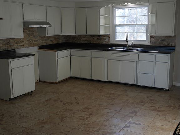 Newly remodeled kitchen. 