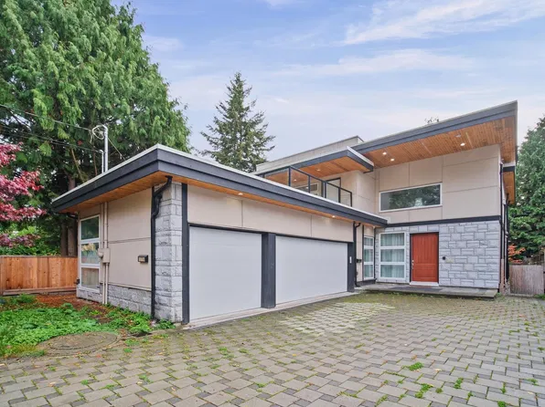 13766 N Bluff Rd, White Rock, BC V4B 3B9