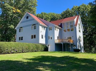 9 Clubhouse Ln, Wayland, MA 01778