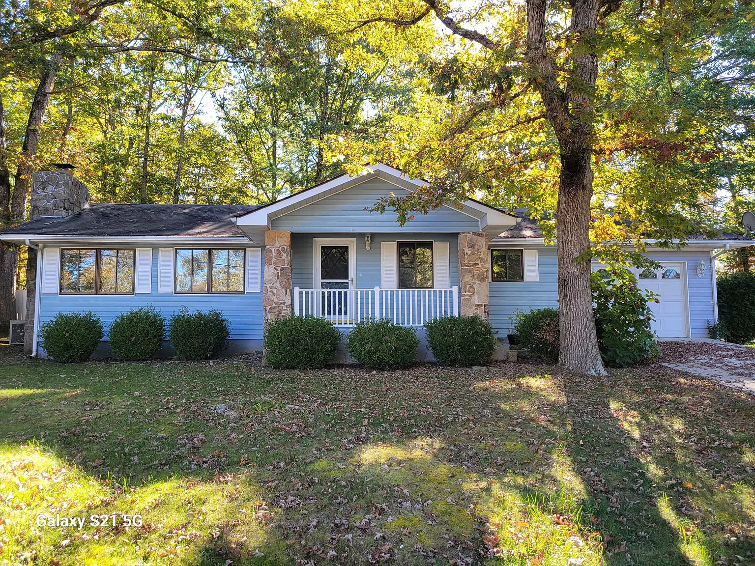 140 Lakeshire Drive - . — Photo 2