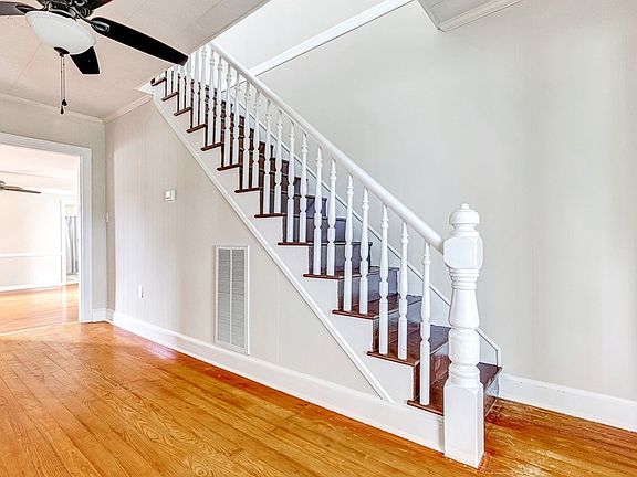 3rd image of 2476 Calvary Church Rd