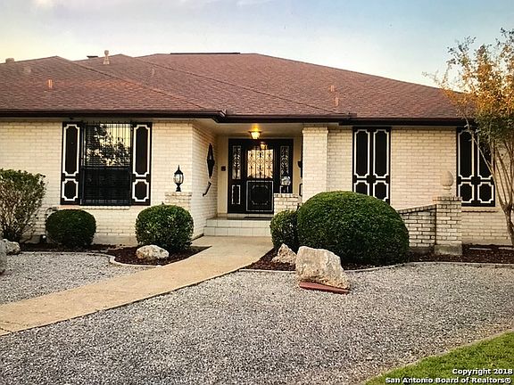 2nd image of 5923 Grandwood Dr