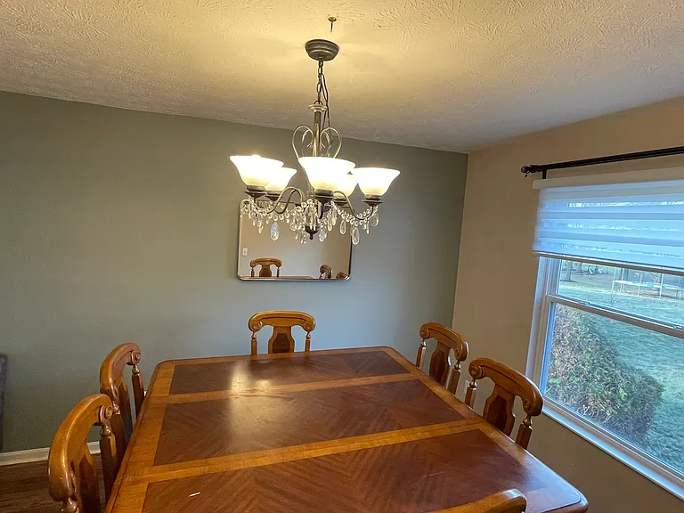 7740 Livingston Dr — Photo 12