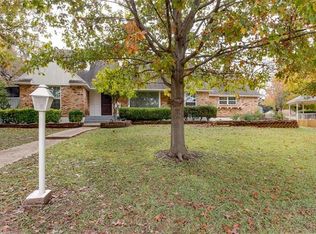 2424 Whitewood Dr, Dallas, TX 75233
