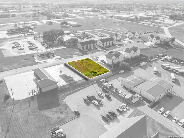 100 Micah Point Rd LOT 2L, La Vernia, TX 78121