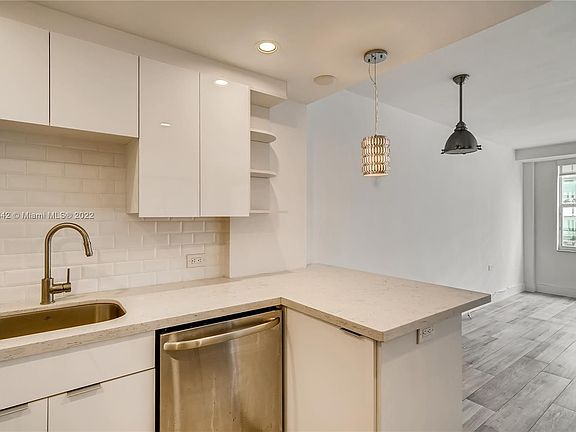 2nd image of 1250 West Ave APT 3C