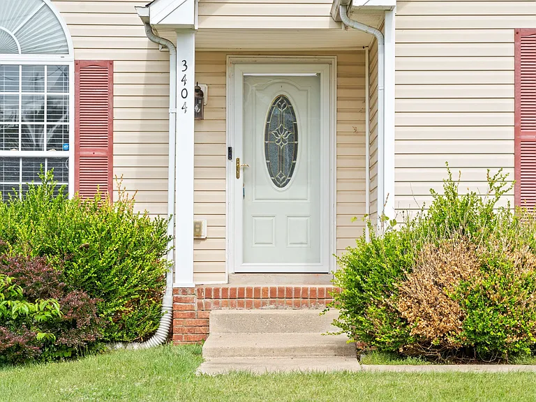 3404 Dresden Way — Photo 2