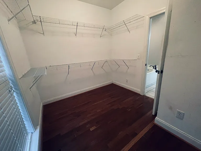 500 Crestview Ln — Photo 7