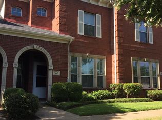 565 Legends Dr, Lewisville, TX 75057