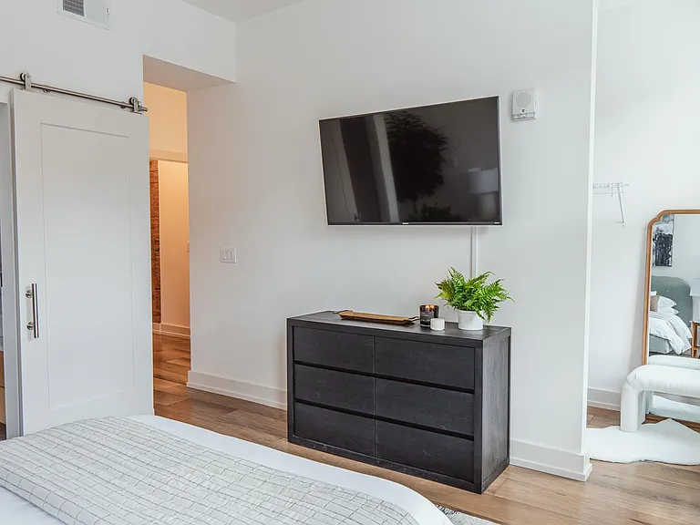 1508 Race St #1R — Photo 18