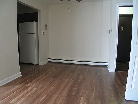 3rd image of 336 Lathrop Ave APT 206