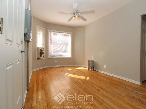 1340 W Argyle St APT 3N, Chicago, IL 60640