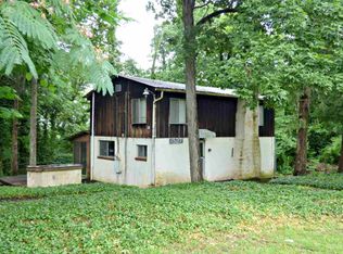 1527 Riverfront Cir, Dandridge, TN 37725