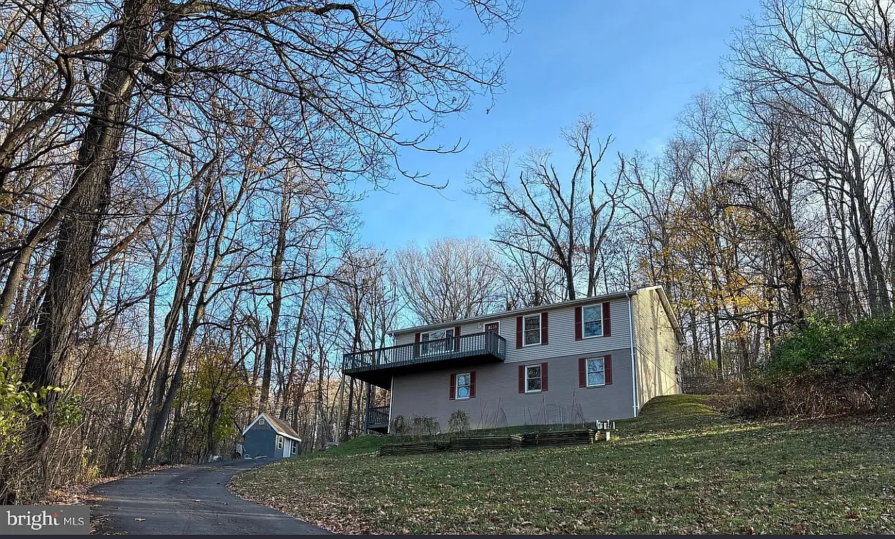 5 bed, 2688 sqft, $3,000 — Photo 1