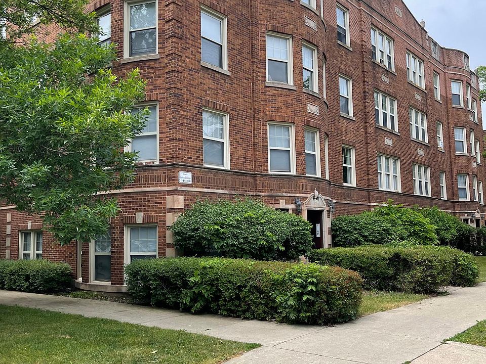 1st image of 1909 W Granville Ave APT 3
