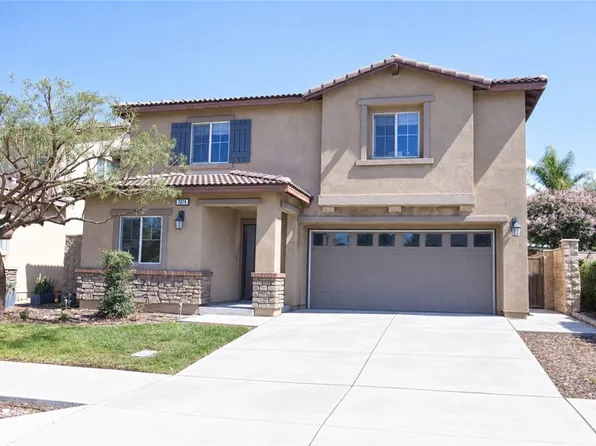 7079 Bella Strada Dr, Fontana, CA 92336