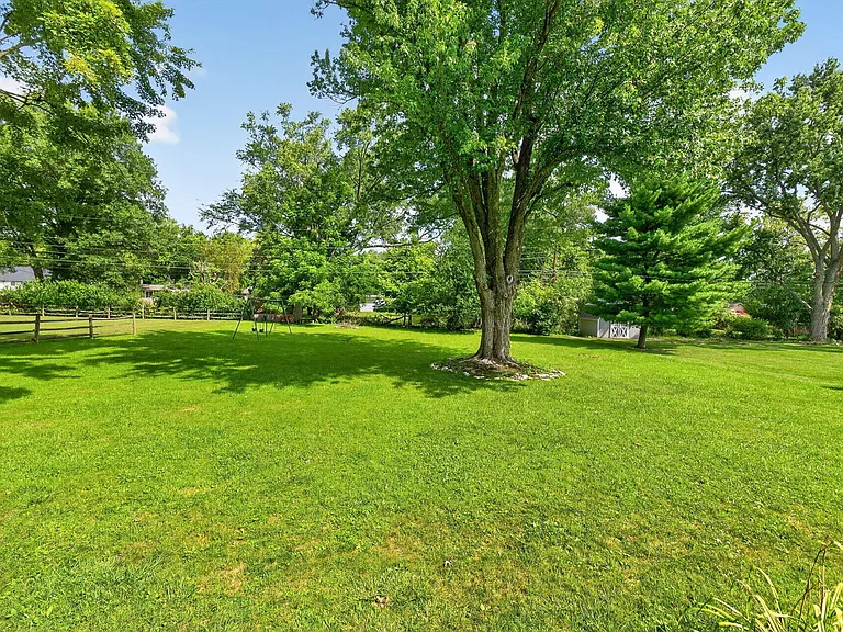3900 Schirtzinger Rd — Photo 29