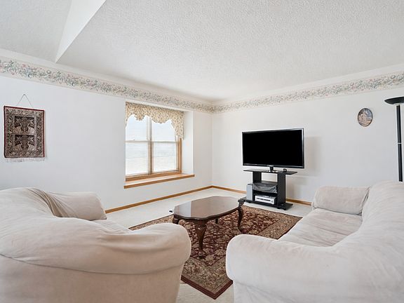 4th image of 3222 Tower Ct