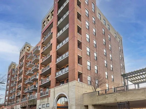 811 W 15th Pl Unit 701, Chicago, IL 60608
