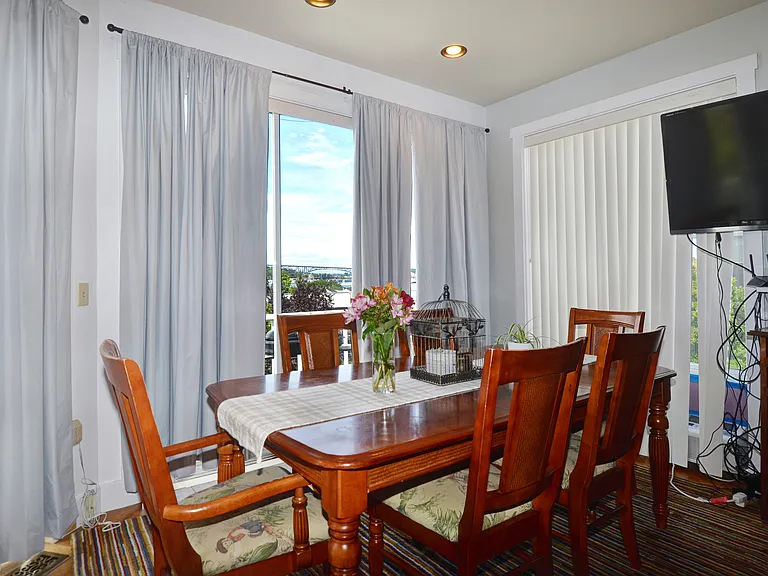 2215 Yale Ave E #Penthouse P — Photo 6