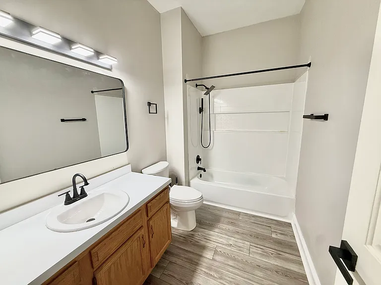 1736 Memorial Ave SW #B — Photo 6