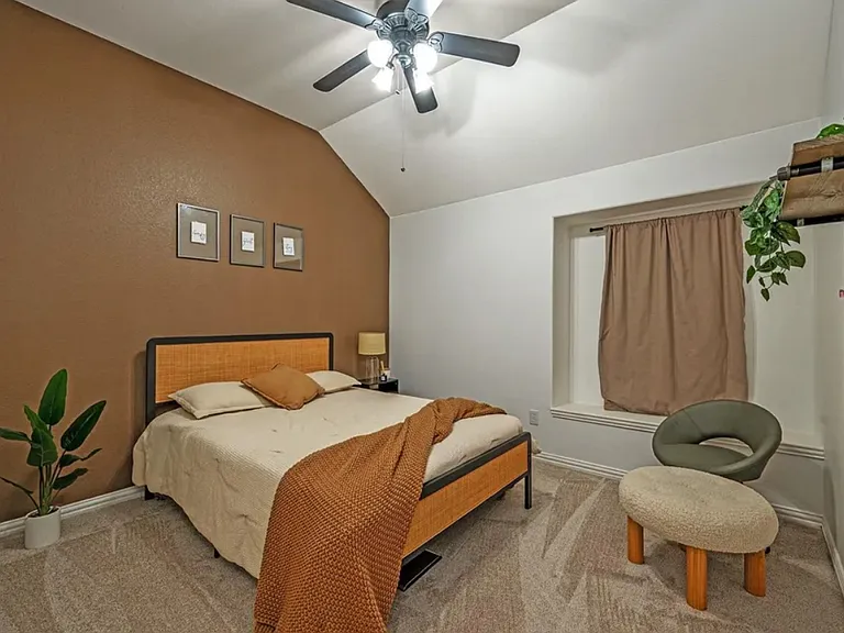 8309 Green Ash Dr — Photo 15