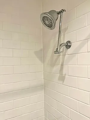 Rented by Alexander Bilu, LREB | media 26