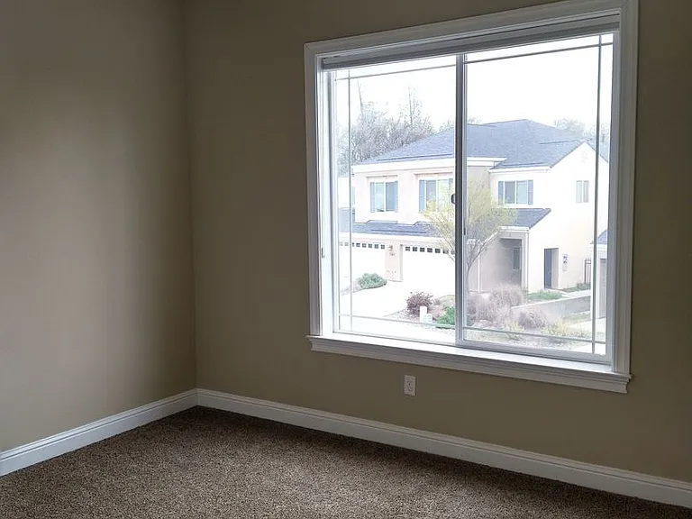 1377 Browning St — Photo 10