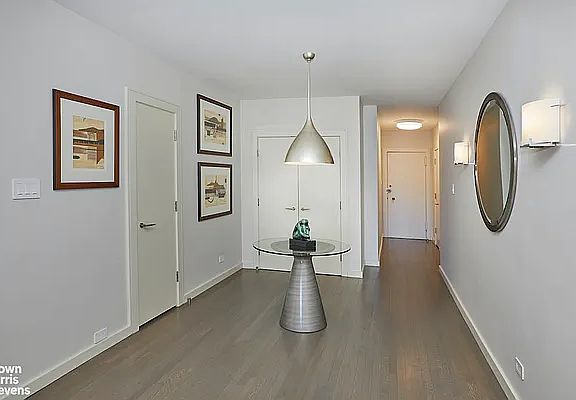 5th image of 150 E 69th St APT 14H
