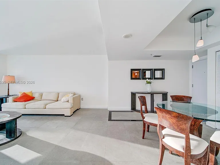 650 West Ave #805 — Photo 7