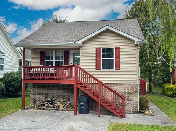 851 Plantation Dr, Pigeon Forge, TN 37863