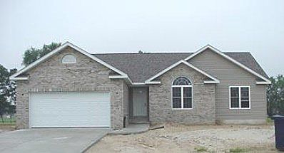 1st image of 138 Goldfinch Dr
