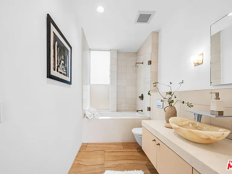 25102 Malibu Rd — Photo 32