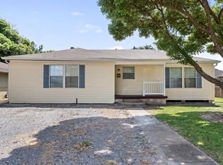 740 N John St, Bridge City, TX 77611