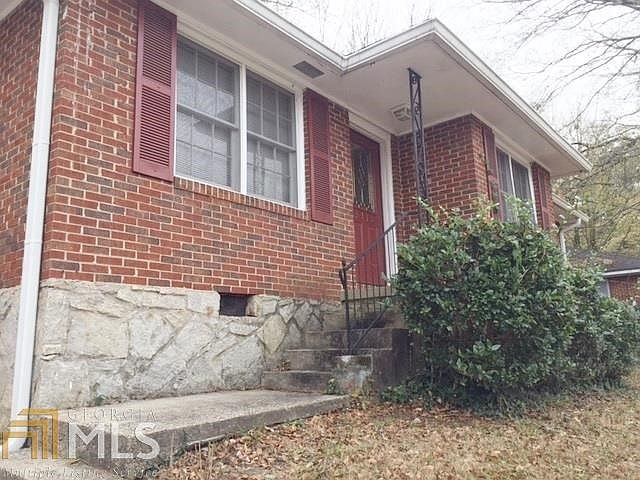 4 sides brick home!