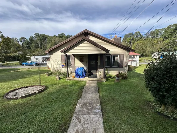 541 Scarbro Loop Rd, Scarbro, WV 25917