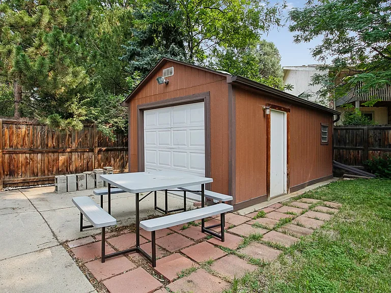 2502 S Yarrow St — Photo 23