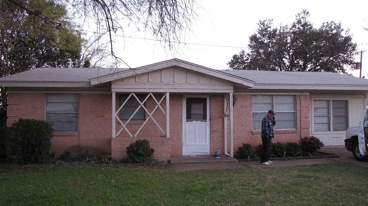 1720 Glynn Oaks Drive — Photo 1