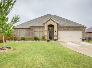 528 Sky View Ct, Burleson, TX 76028