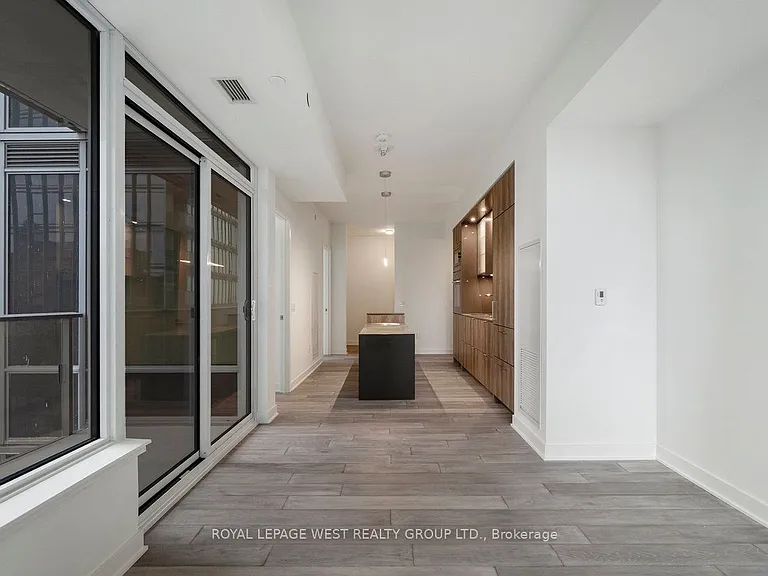 11 Yorkville Ave #1310 — Photo 23